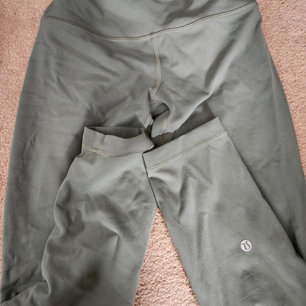 Lululemon set - Picture 2 of 2